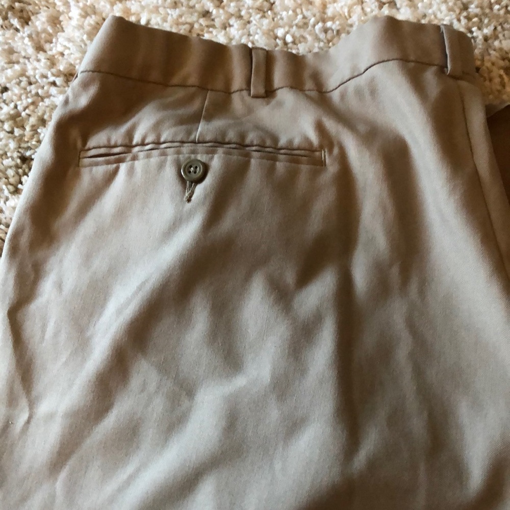 Men’s khaki George dress pants!